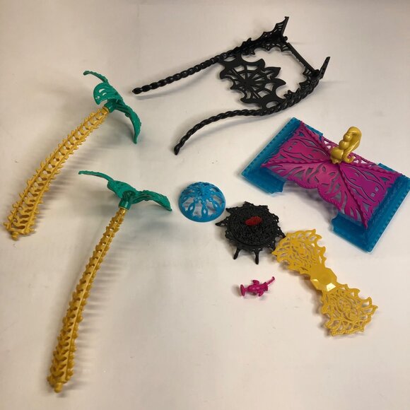 monster high Replacement Parts for 13 Wishes Desert Frights Oasis INCOMPLETE set - Picture 1 of 13
